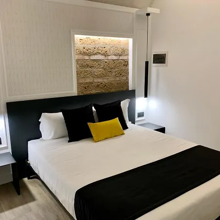 Toledo Boutique Rooms-2